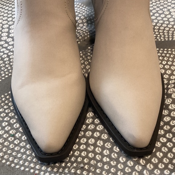 ASOS DESIGN Rocket western ankle boots in taupe - Picture 6 of 7